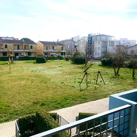 De Lux Swimming Pool, Parking, Garden 2 *